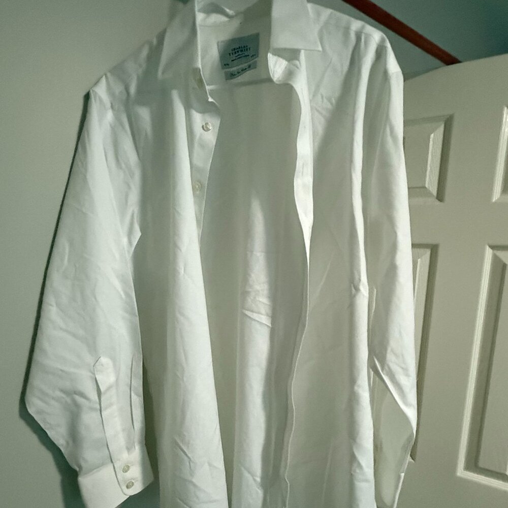 Charles Tyrwhitt CT 16x 34 Non-Iron Classic Fit